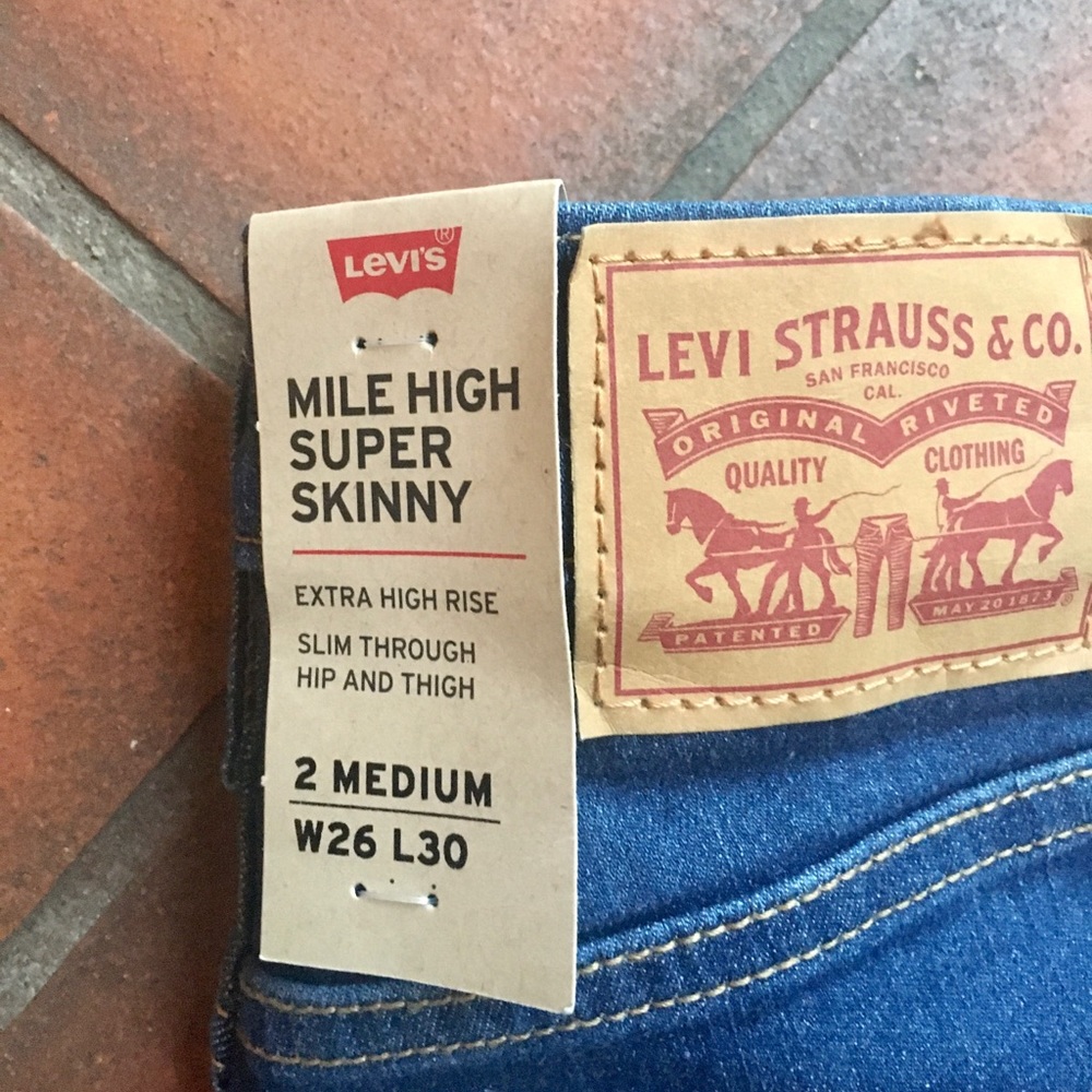 Levi’s Super Skinny Jeans - Picture 3 of 3